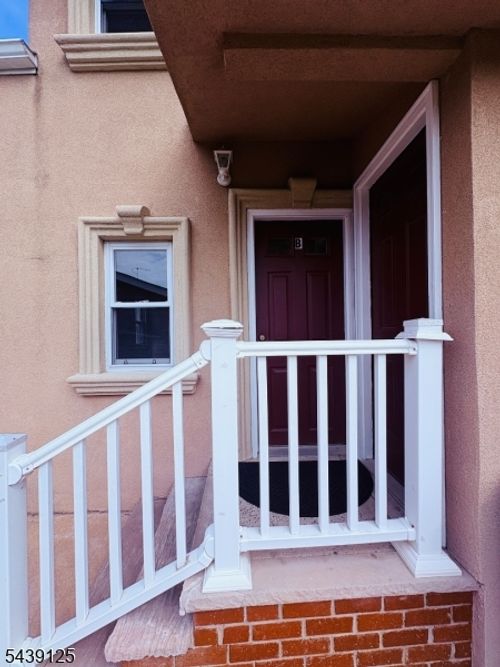 614 Main St, Little Falls, NJ, 07424-1058 | Card Image