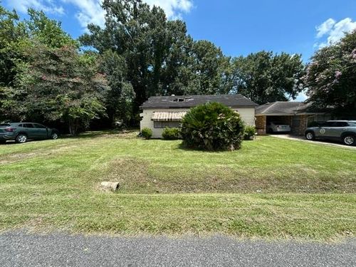 1304 3rd St, Patterson, LA, 70392-5036 | Card Image