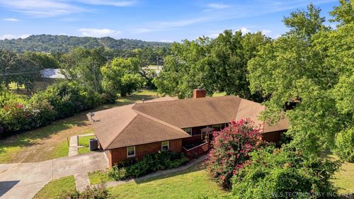 3620 Lakeside Dr, Sapulpa, OK, 74066-8987 | Card Image