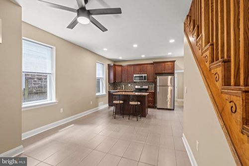 5738 Tulip St, PHILADELPHIA, PA, 19135-4206 | Card Image