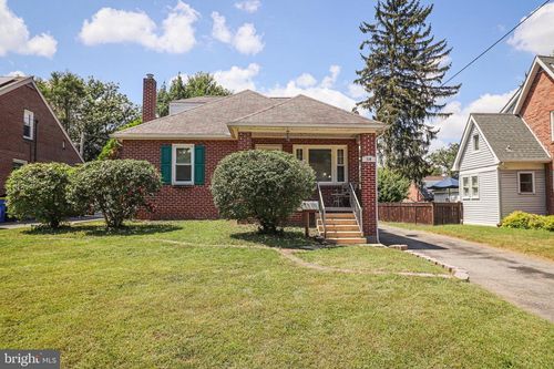 114 N Rockburn St, YORK, PA, 17402-2334 | Card Image