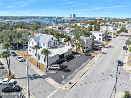 42 S Peninsula Dr, Daytona Beach, FL, 32118-4442 | Card Image