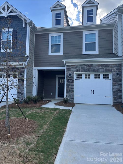 5008 Falstone Dr, Charlotte, NC, 28269-0298 | Card Image