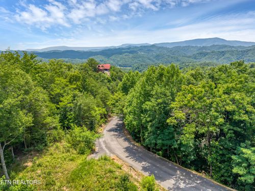 108 Smoky Vista Way, Sevierville, TN, 37876 | Card Image