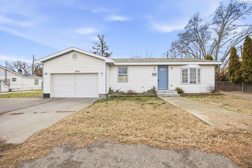 1507 W 4th Pl, Kennewick, WA, 99336 | Card Image
