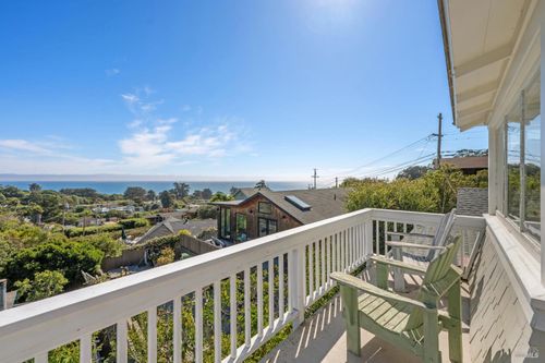 40 Laurel Ave, Stinson Beach, CA, 94970 | Card Image