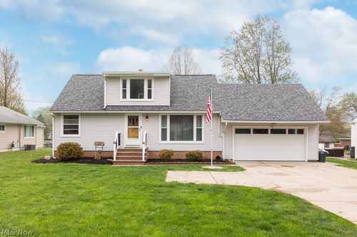 3724 E Wallings Rd, Broadview Heights, OH, 44147-1417 | Card Image