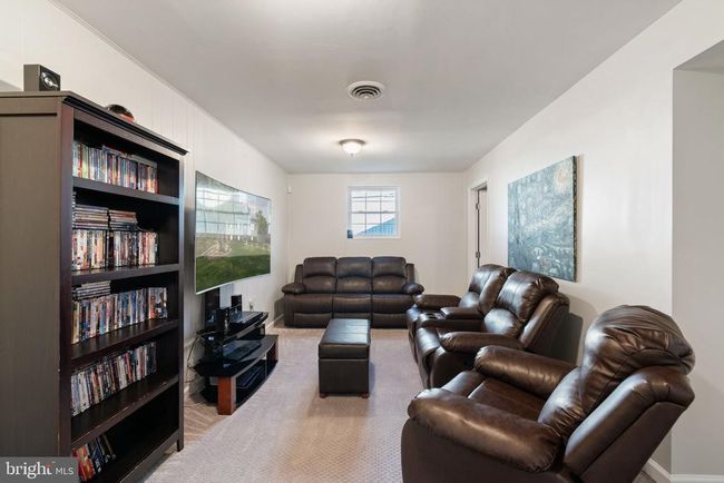 18906 White Oak Dr, House other with 4 bedrooms, 2 bathrooms and null parking in TRIANGLE VA | Image 21