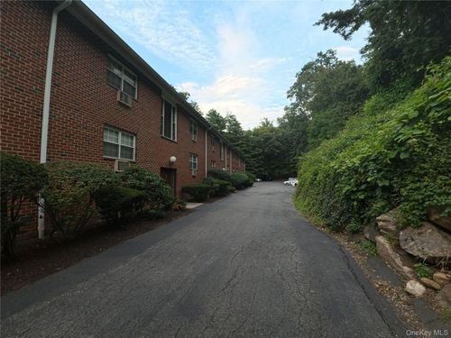 m-6 Dove Ct, Croton On Hudson, NY, 10520-1629 | Card Image