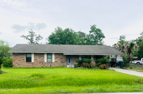 856 Saint Joseph St, Waveland, MS, 39576-3144 | Card Image