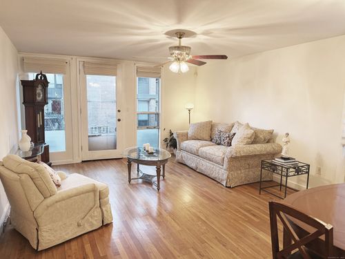 apt-35-160 Fairfield Woods Rd, Fairfield, CT, 06825-3342 | Card Image