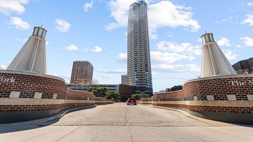 4007-3660 N Lake Shore Dr, Chicago, IL, 60613-5317 | Card Image