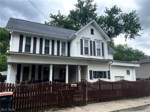 401 5th St, Wellsville, OH, 43968-1634 | Card Image