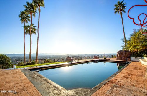 4-5400 E Valle Vista Rd, Phoenix, AZ, 85018-1900 | Card Image