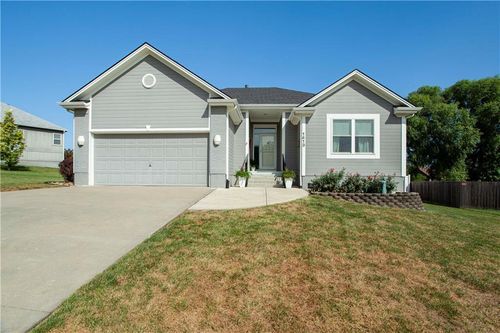 1413 Sloan Ave, Pleasant Hill, MO, 64080-9386 | Card Image