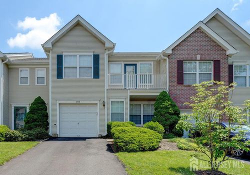 102 Berkshire Dr, Princeton, NJ, 08540-9468 | Card Image