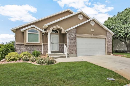 2453 525, North Ogden, UT, 84414-2801 | Card Image
