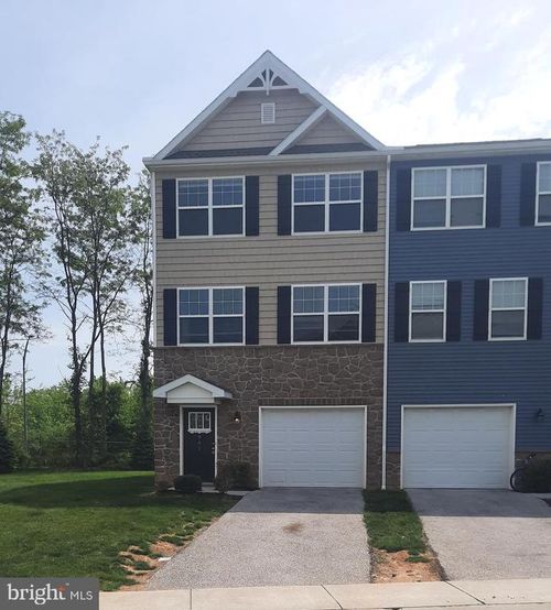901 Admirals Quay Dr, MECHANICSBURG, PA, 17050-2825 | Card Image