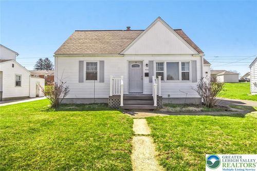 326 Henry St, HELLERTOWN, PA, 18055-2203 | Card Image