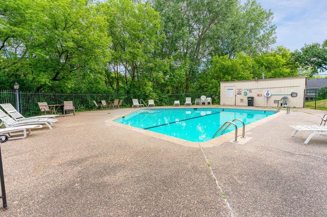 210 - 1855 Silver Bell Road, Condo with 2 bedrooms, 2 bathrooms and null parking in Eagan MN | Image 25