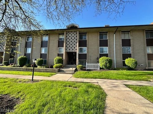 apt-117-10429 N Church Dr, Parma Heights, OH, 44130-8603 | Card Image
