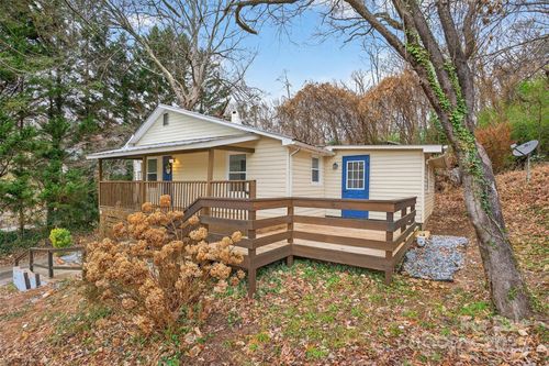 30 Porter St, Tryon, NC, 28782-2689 | Card Image