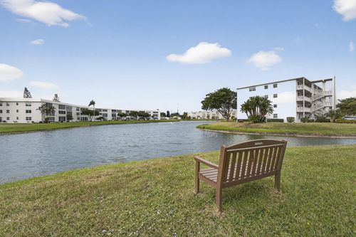330 Wellington G, West Palm Beach, FL, 33417-2566 | Card Image