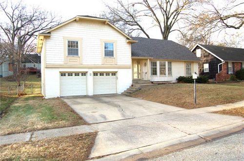 10120 Glenwood St, Overland Park, KS, 66212-1729 | Card Image