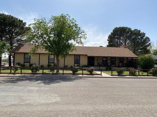 1413 S Oak St, Pecos, TX, 79772-5329 | Card Image