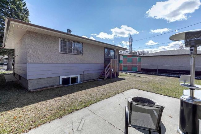 2405 Pinewood Drive Se, Home with 5 bedrooms, 2 bathrooms and 3 parking in Calgary AB | Image 46