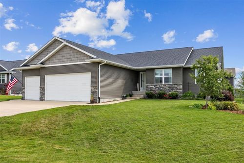 2785 Creekview Trl, Palo, IA, 52324-5704 | Card Image