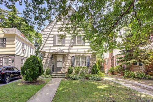 53-39 Bell Blvd, Bayside Hills, NY, 11364-1922 | Card Image