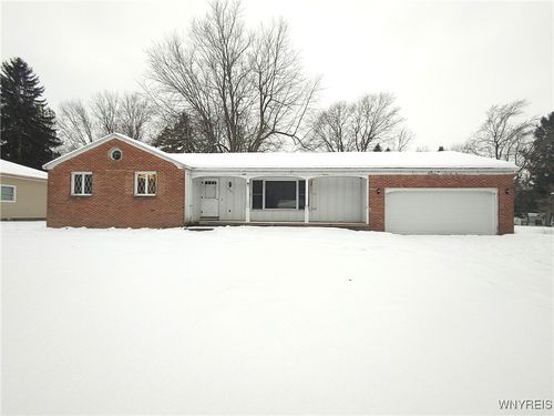 4750 Schurr Rd, Clarence, NY, 14031-2247 | Card Image