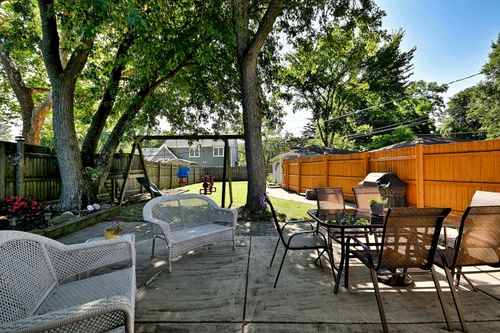 5728 Plymouth St, Downers Grove, IL, 60516-1229 | Card Image