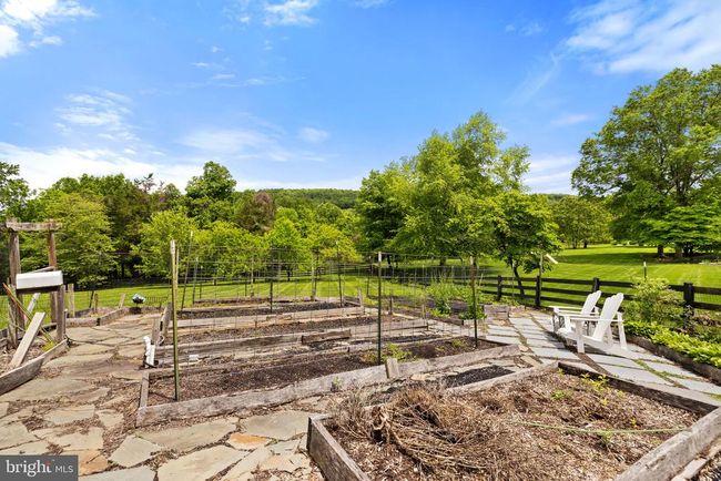 5722 Pond View Ln, House other with 4 bedrooms, 4 bathrooms and null parking in Broad Run VA | Image 85