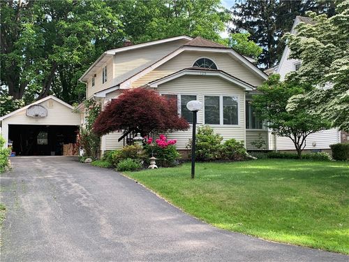 125 Sunset Dr, Rochester, NY, 14618-2323 | Card Image