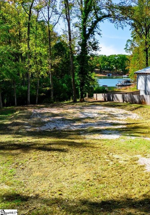 351 Lakewood Dr, Townville, SC, 29689-4028 | Card Image