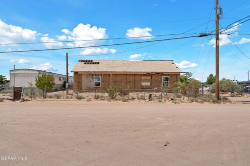 725 Ingham St, Horizon City, TX, 79928-7162 | Card Image