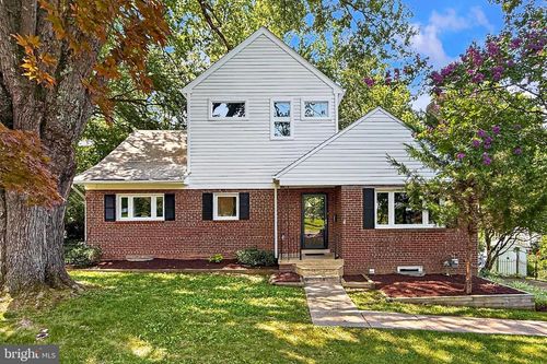 6413 Carolyn Dr, FALLS CHURCH, VA, 22044-1732 | Card Image