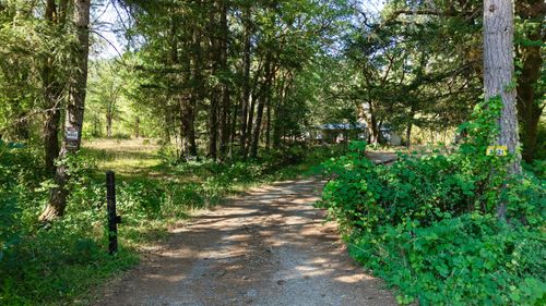 2021 Leland Rd, Wolf Creek, OR, 97497-8746 | Card Image