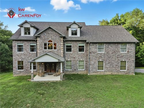 158 Skyview Dr, New Castle, PA, 16102-3648 | Card Image