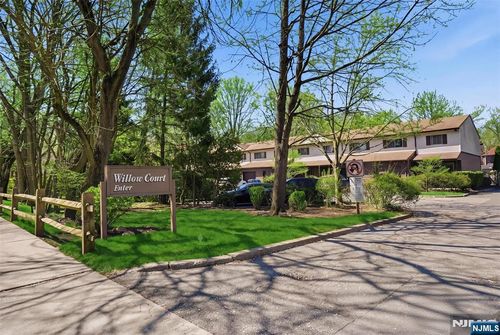 170 Knickerbocker Rd, Englewood, NJ, 07631-2155 | Card Image