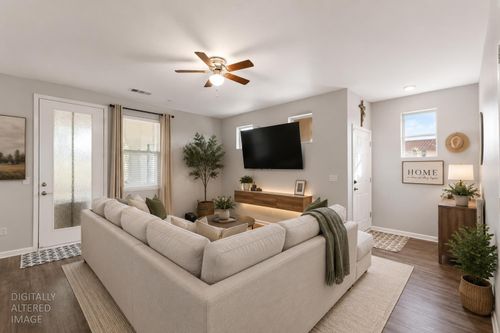 a5-140 Ivy Ave, Patterson, CA, 95363-8569 | Card Image