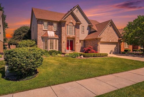 20547 Windham Dr, Macomb, MI, 48044-3542 | Card Image