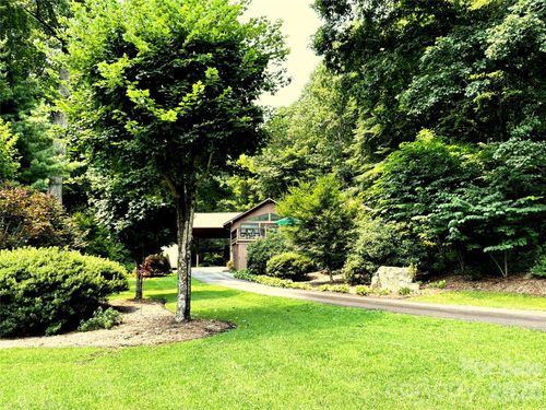 4 Timbersong Dr, Weaverville, NC, 28787-9101 | Card Image