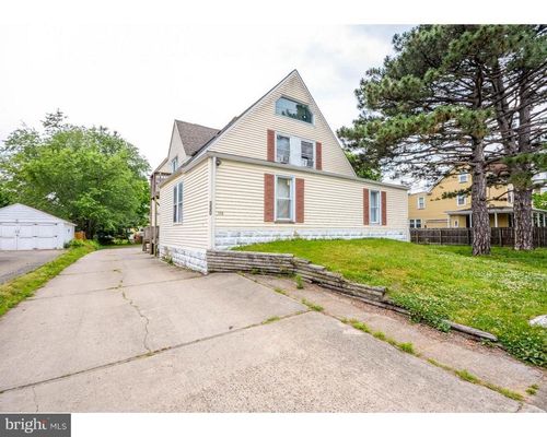 a-330 S Fairview St, RIVERSIDE, NJ, 08075-4044 | Card Image