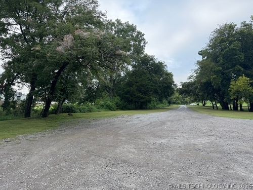 8900 E 64th St, Tulsa, OK, 74133 | Card Image