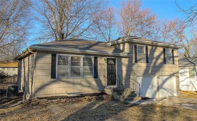 9804 E 79th Place, House other with 3 bedrooms, 2 bathrooms and null parking in Raytown MO | Image 1