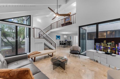 8725 Sw 81st Ct, Miami, FL, 33143-7032 | Card Image