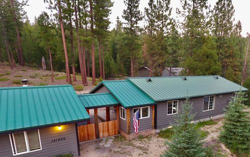 141469 Red Cone Dr, Crescent Lake, OR, 97733-7150 | Card Image